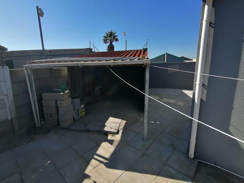 To Let 2 Bedroom Property for Rent in Pelikan Park Western Cape